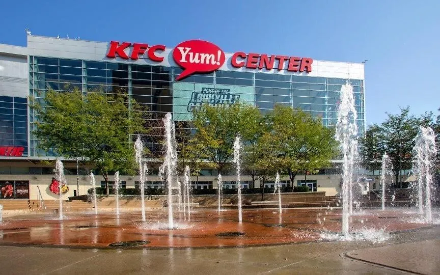 Downtown Louisville-Ideal Central Location- Rooftop Patio-Free Parking 0*, Луисвилл США